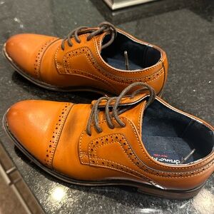 Kids dress shoes